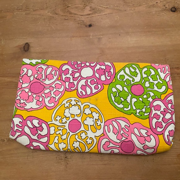 Vintage Flower Power Clutch - Picture 2 of 6